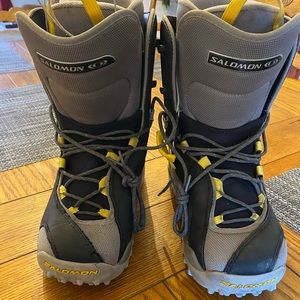 Women’s Salomon Snowboarding Boots